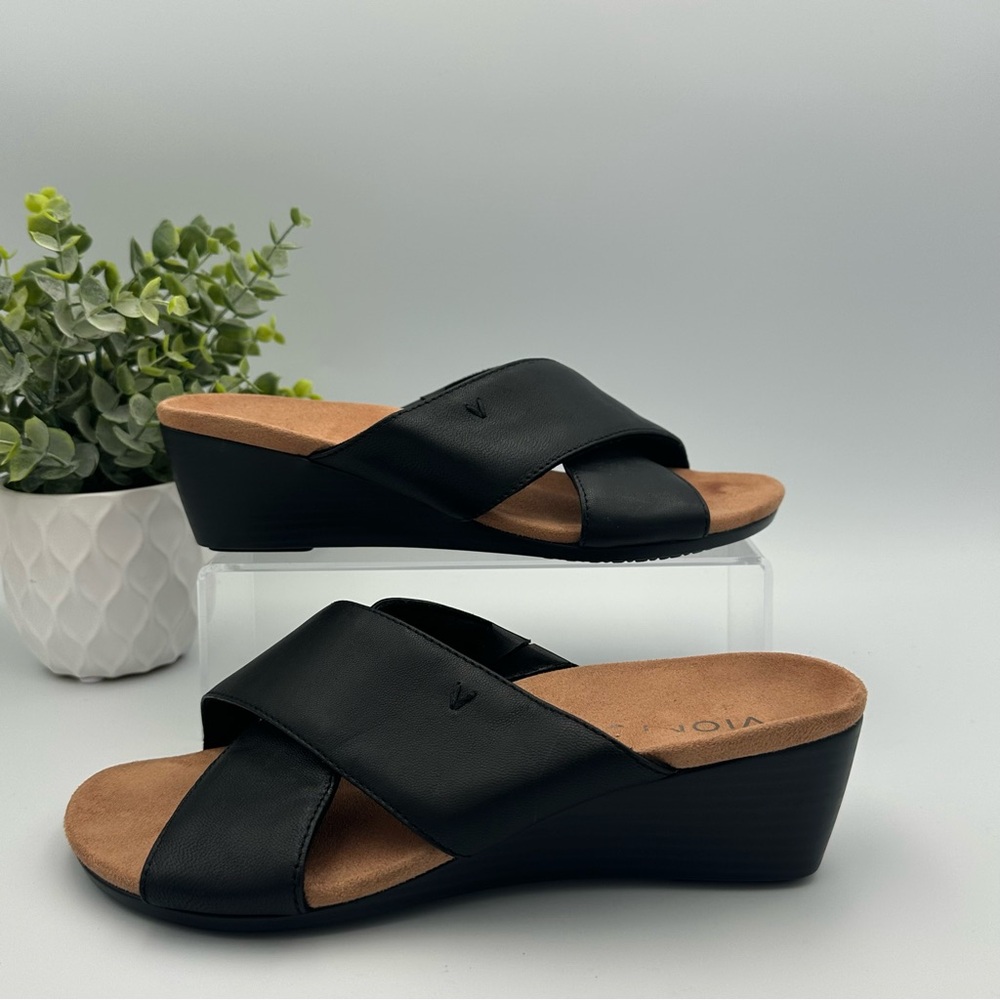 Vionic Women's Black Leather Confort Slip On Wedge Sandals Size 6.5